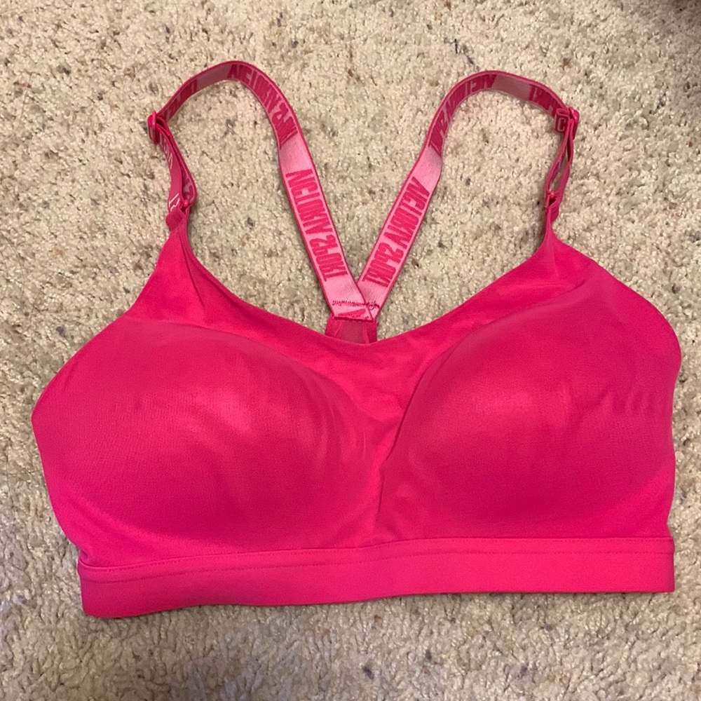 VICTORIA SPORTS BRA 32D PADDED WITH ADJUSTABLE STRAP.